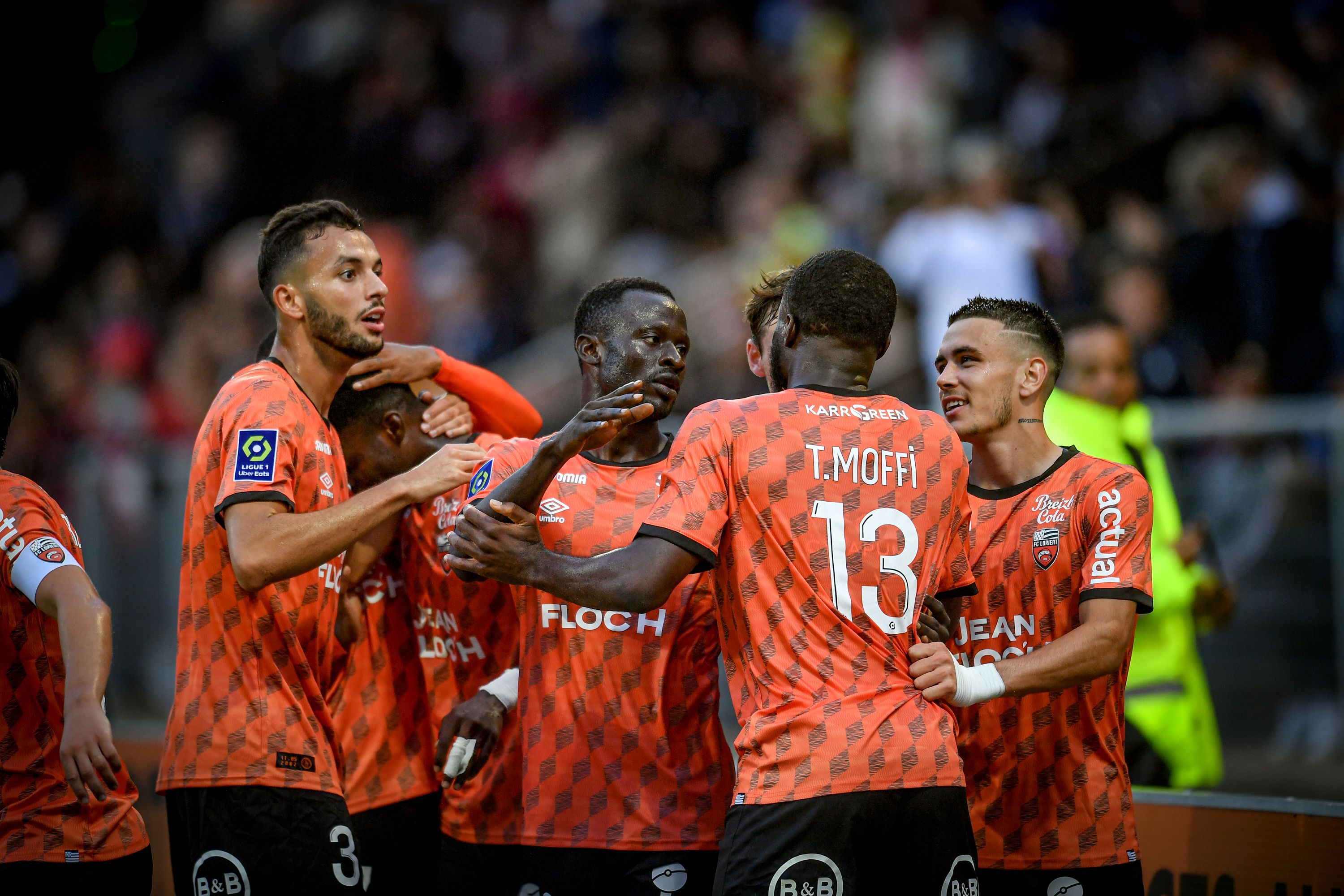 那不勒斯训练开放日，国际比赛日遗憾出局引欢呼，法国杯在即，阵容厚度经受考验的简单介绍